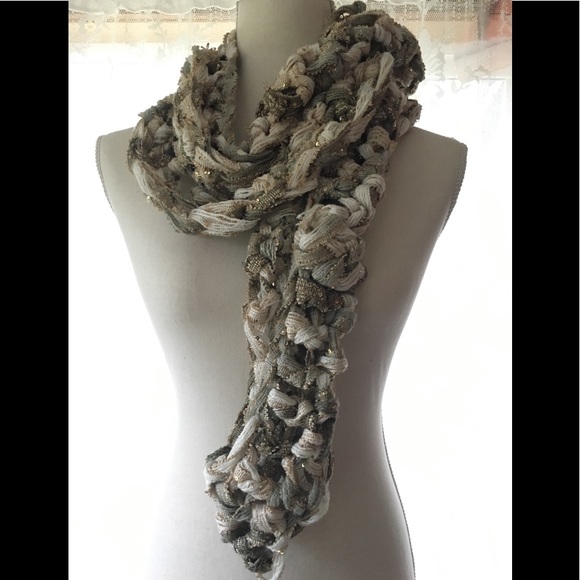 Handmade Gorgeous Blended scarf. Long & Flattering - Picture 2 of 3